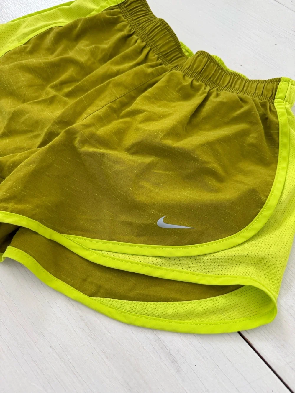 Nike Women’s Lime Chartreuse Green Dri-Fit Athletic Running Shorts S